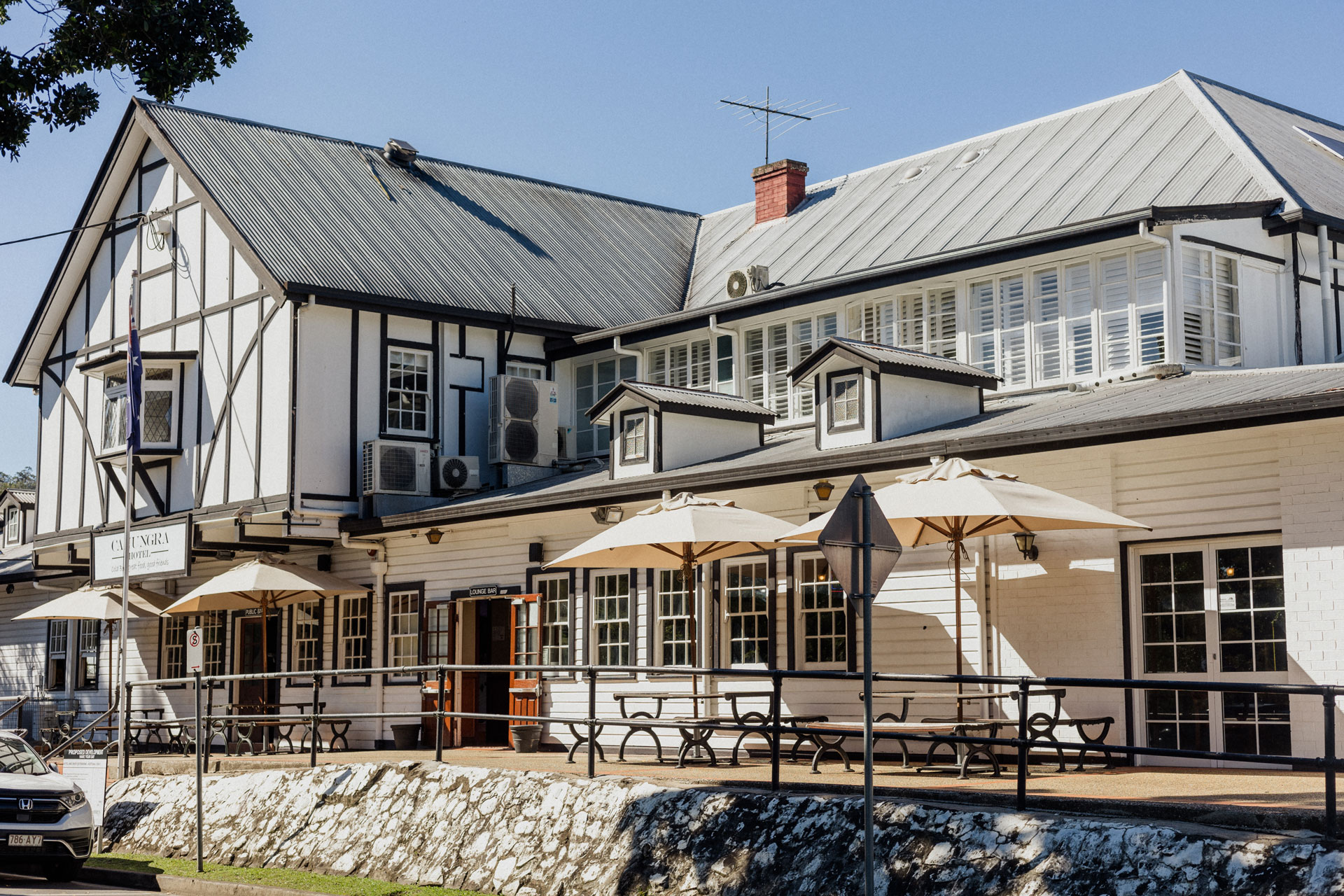 Canungra Hotel